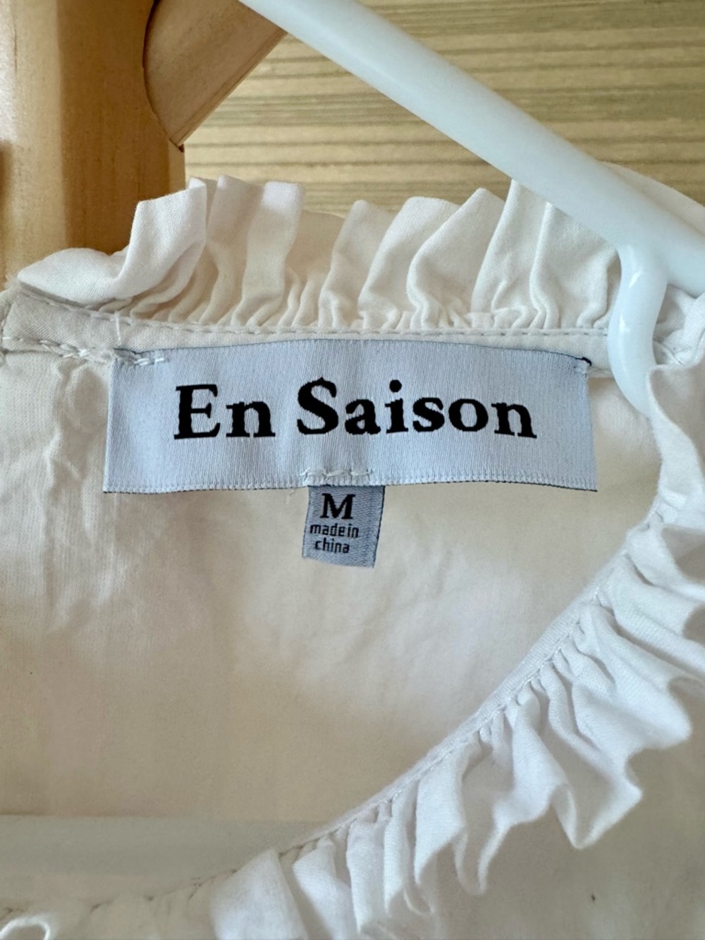 En Saison Aliza Babydoll Mini Dress White Ruffle Tiered M EUC Ruffle Sleeve - Picture 5 of 12